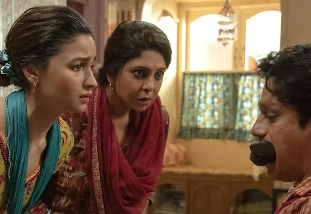 Darlings Movie Review: Alia Bhatt, Shefali Shah, Vijay Varma Shine Bright in Netflix's Dark Comedy