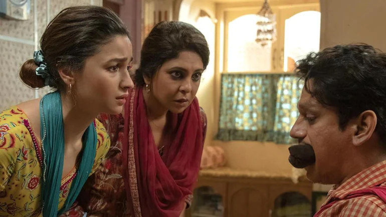 Darlings Movie Review: Alia Bhatt, Shefali Shah, Vijay Varma Shine Bright in Netflix's Dark Comedy