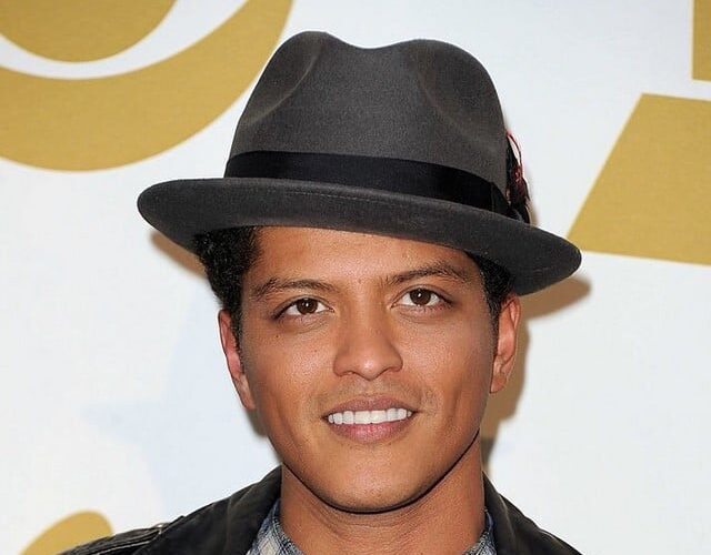 Bruno Mars Net Worth 2022 .